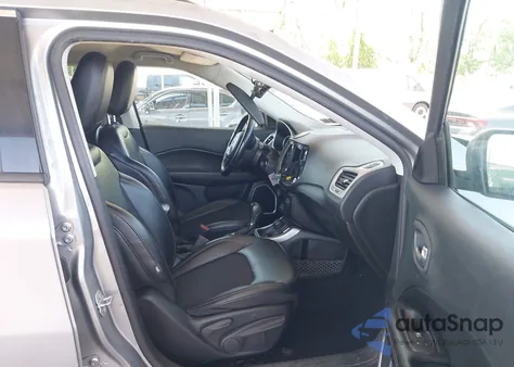 2021 Jeep Compass North z USA, uszkodzony, nr VIN 3C4NJDBB9MT514821